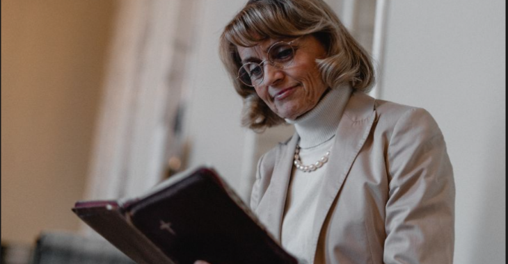 Après une condamnation en Finlande, Päivi Räsänen porte la Bible devant la Cour européenne des droits de l’homme